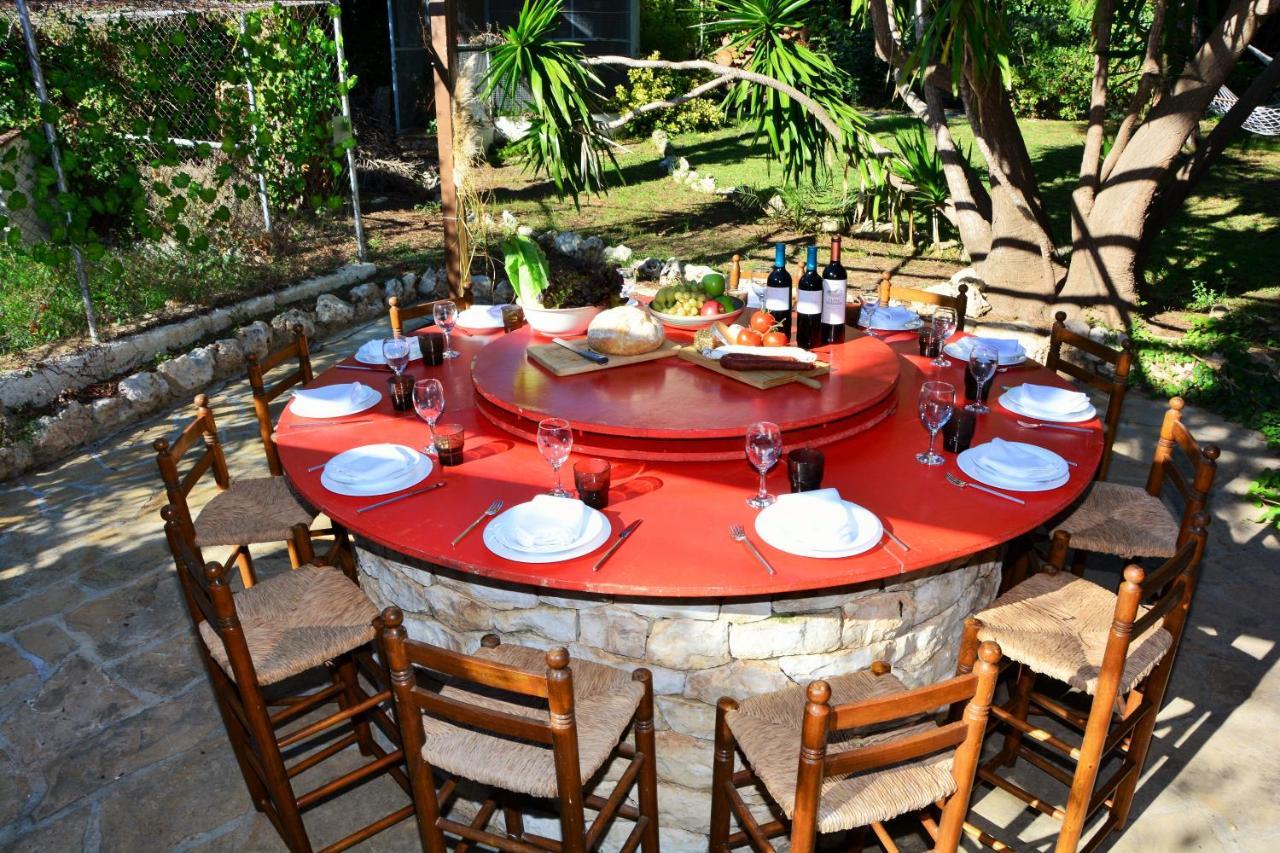 Villa Sitges El Ranch Amaizing Outdoor Areas Beaches At 5 Minutes Walk Sitges At 15 Min Drive Ac Pool Jacuzzi & Garden Xxl Calafell Eksteriør bilde